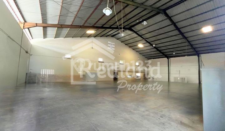 Warehouse on Jl Arteri Soekarno Hatta (VN SI 8220)