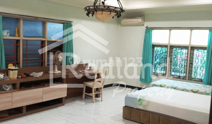 Rumah di daerah Citarum , Semarang ( Si 7862 ) 2