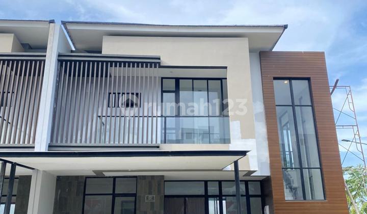 Empty Residential House in Kuningan Village Pik2 Empty Residential House in Kuningan Village Pik2