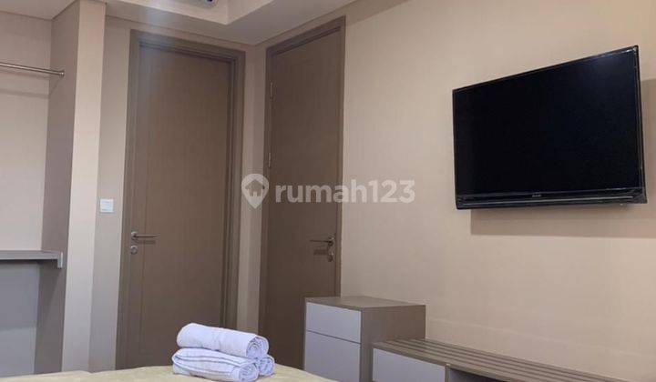 gold coast apt 1BR funrished bagus 2