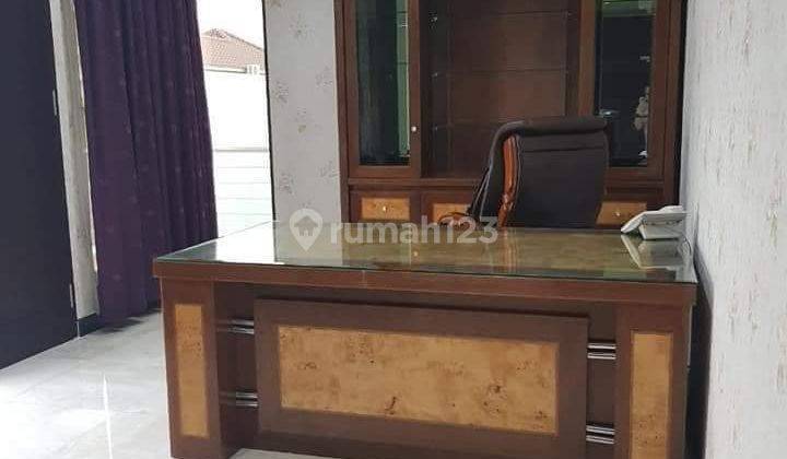 Rumah 3 Lantai Bagus di Permata Buana, Jakarta Barat 2