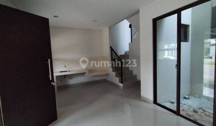 Rumah 2 Lantai Baru Unfurnished di Vanya Park 
BSD City, Tangerang 2