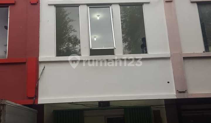 rent a 3-story shop house in kelapa gading