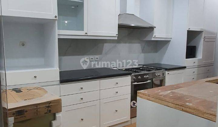 Rumah Kontrakan Bagus Furnished Puri Indah, Jakarta Barat 2