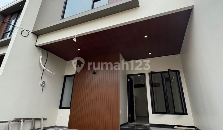 Jual Rumah 2 Lantai Baru Jadi di Komplek Perhubungan Rawamangun