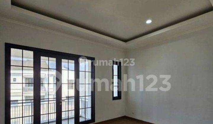 Rumah Kontrakan Bagus Semi Furnished 3 lantai di Winona 5 Alam Sutera  2