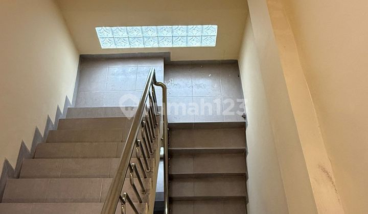 For Sale: Jelambar Boarding House with 36 Rooms 2