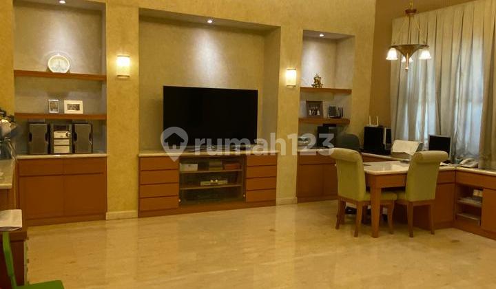 Rumah 5 Kamar Tidur di Sunter Griya Inti Sentosa