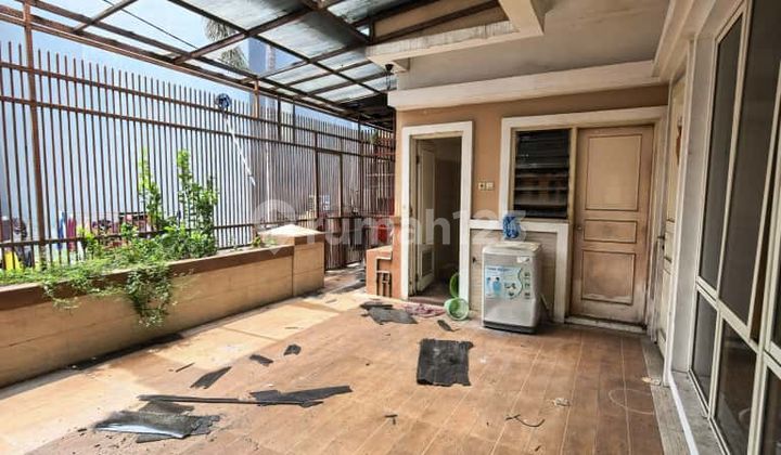 dijual rumah PIK Akasia 2 lantai SHM 2