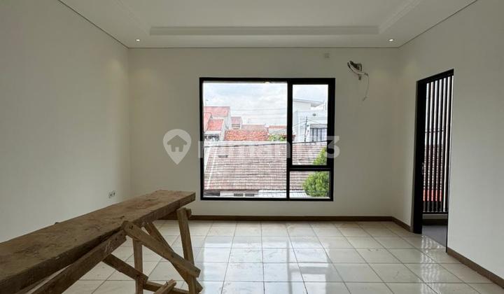 Rumah Baru 2 Lantai Lokasi Perhubungan Rawamangun 2