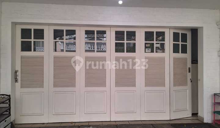 Rumah 2,5 Lantai Florence Pik1 - Medit Boulevard 2