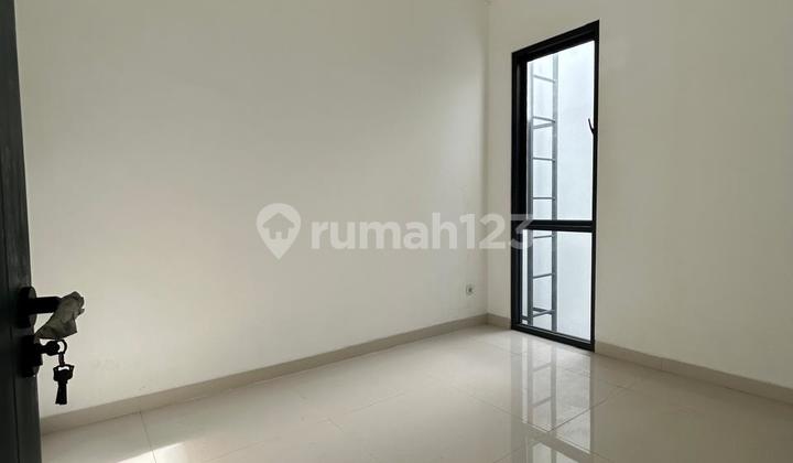Dijual Rumah 2 lantai, Brand New di Metland Puri LT 100m2