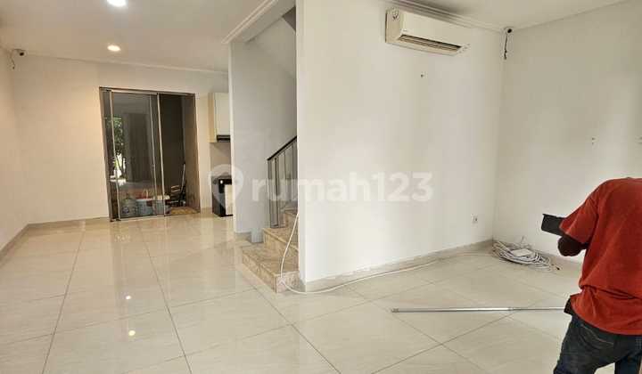 Di Sewakan Rumah Golf Island Uk15m2, Semi Furnished Readyyyy! 2