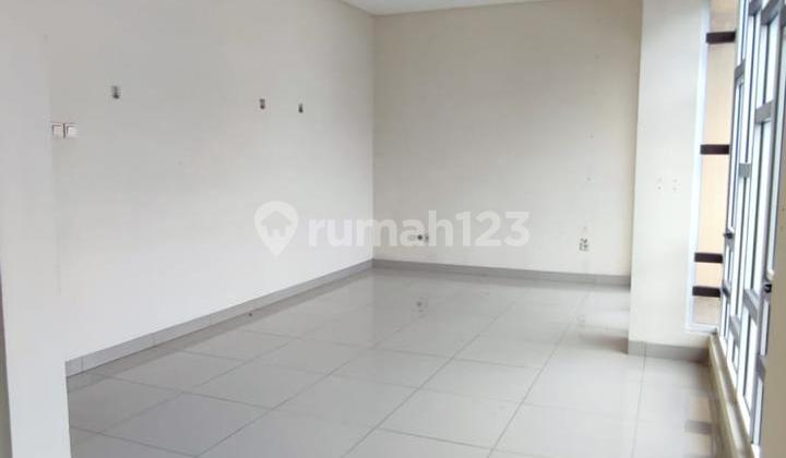 Dijual Rumah Golf Lake UK 8x20, Unfurnished, Harga Nego