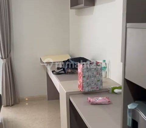 Apartemen Gold Coast Type Studio Furnished Seaview  1