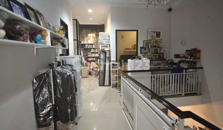 Dijual Rumah Green Garden LT 8x18, Semi Furnish, Harga Nego