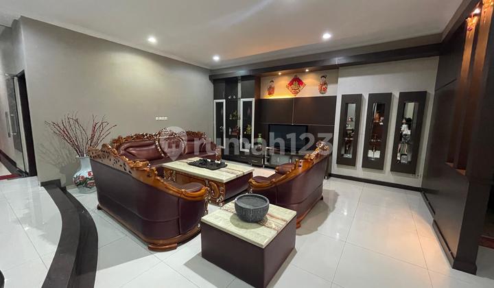 For Sale 2.5-Story House in Florence PIK, Land Area 300m2, Furnished