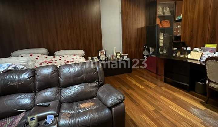 For Sale, Very Nice Hook House at Lotus Palace PIK1, Land Size 1130M2!