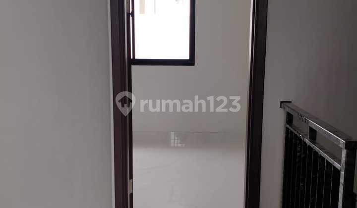 Want To Rent Yellow House Village Pik2 Size 6x15m, Brand New