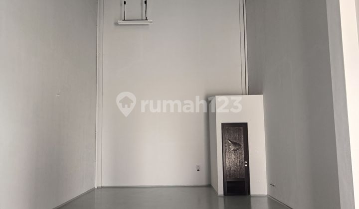 Warehouse for Rent at Bizpark, Size 6x20 Plongg, Best Deal!