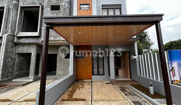 Modern House for Sale Near Station in Shiera Serpong Residence