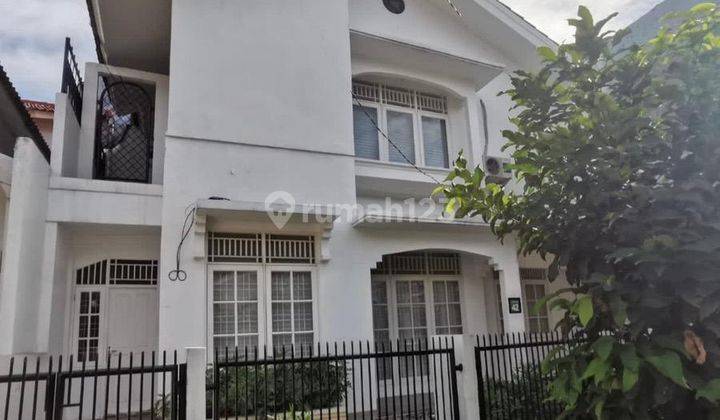 Dijual Rumah Siap Huni Dengan Halaman Luas di Bintaro Jaya, Lt 250m² 1