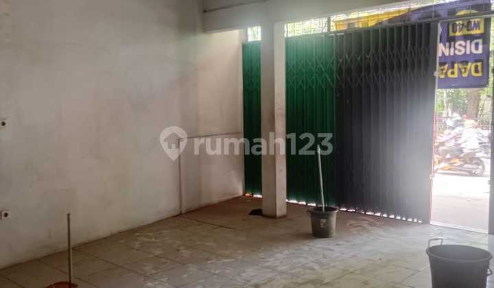 Kiosk for Rent Ready to Use in Jurangmangu, South Tangerang Kiosk for Rent Ready to Use in Jurangmangu, South Tangerang