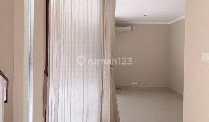 Rumah Kontrakan 2 Lantai Bagus Semi Furnished di Bintaro, Tangerang Selatan 2