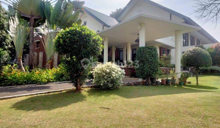 Rumah Mewah Rasa Villa Dijual di Lebak Bulus, Jakarta Selatan 1