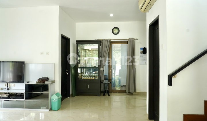 Dijual Rumah Hoek Siap Huni Dekat Stasiun Kereta Dan Mrt Di Greenwoods Townhouse Tangsel Dekat Jaksel 2