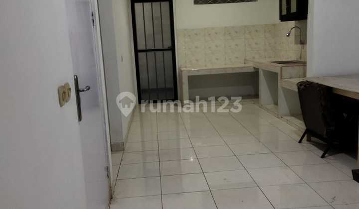 For Sale House Near Supermal Karawaci and UPH 2