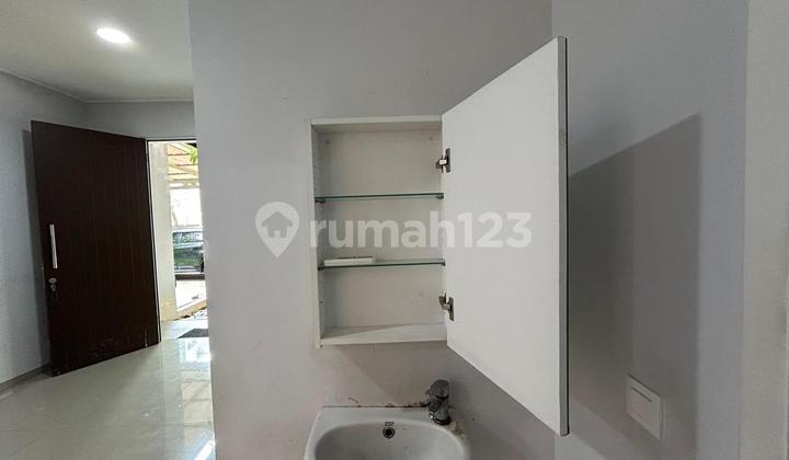 For Sale Fully Furnished House in BSD Green Wich 2