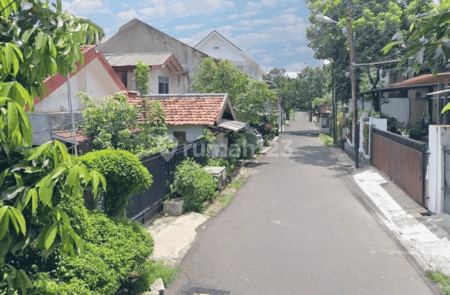 Rumah Lama Hitung Tanah Murah di Jati Padang 2