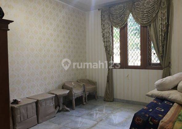 Rumah Asri Jarang Ada Depan Taman Dalam Kompleks Bona Indah 2