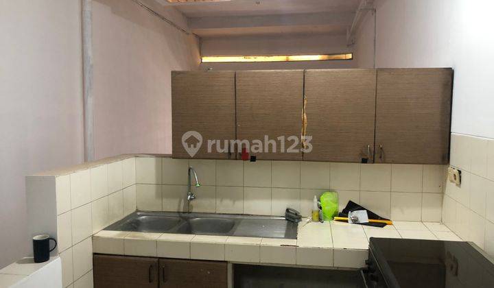 Rumah lama terawat 2 lantai dekat MRT Lebak Bulus 2