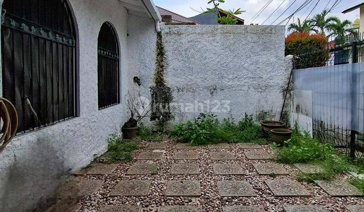 Rumah Lama Sangat Terawat Bagus Dekat Mrt Lebak Bulus