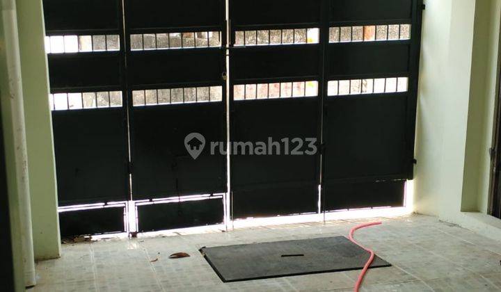 Rumah 2 Lantai Dijual Cepat di Antasari 2