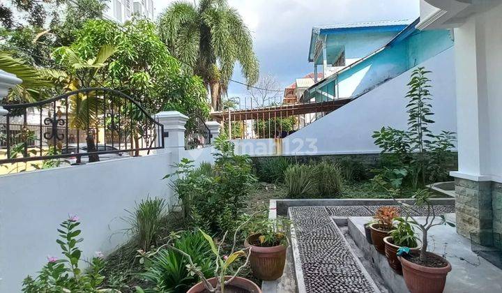 Dijual rumah cantik lokasi di tempat strategis 2