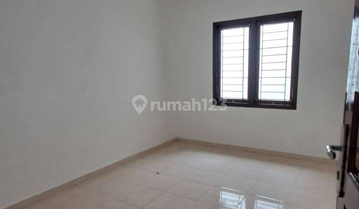 Dijual rumah posisi hook tengah 2