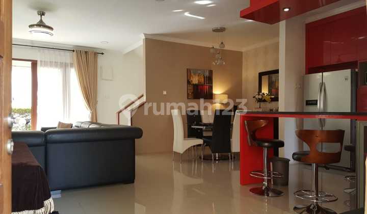 Dijual Rumah Mewah Dalam Cluster Perumahan Yang Asri 2