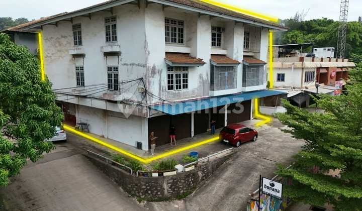 For Sale 3 Units of Shop Houses ******** Strategic Location Nagoya 2