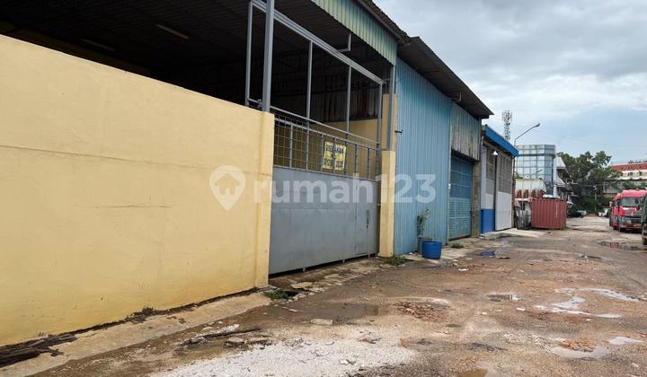Warehouse For Rent, Location in Sei Panas