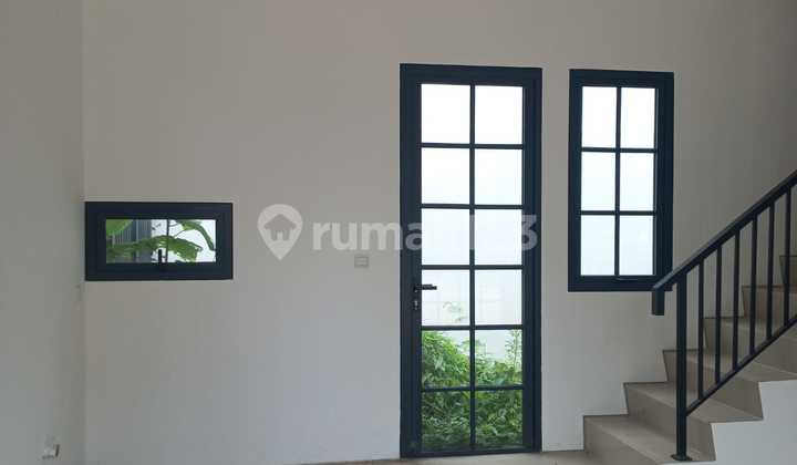 For Sale House Middle Hook Position 2