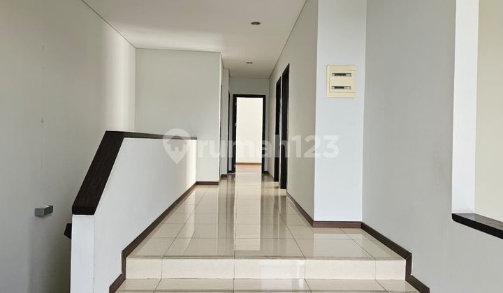 Rumah Mewah 3 Lantai, Lakewood Navapark Di Bsd City. Termurah!! Rumah Mewah 3 Lantai, Lakewood Navapark Di Bsd City. Termurah!!