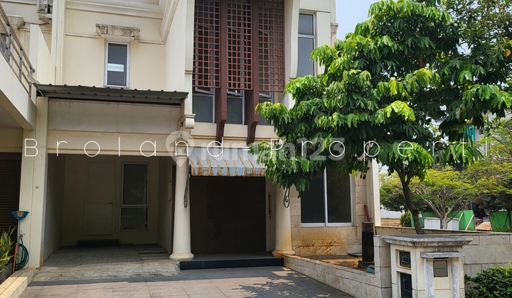 Rumah 2 Lantai di Cluster Sheffield Greenwich Bsd City