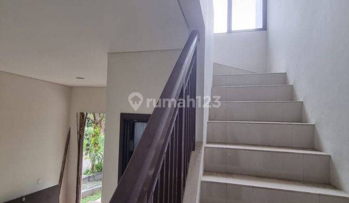 Rumah Di Bsd City, Clstr Illustria Eminent, 5 Menit Dari Tol 2