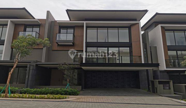 Mewah Siap Huni, Laurel Navapark di Bsd, Rumah 3 Lantai Siap Nego 1