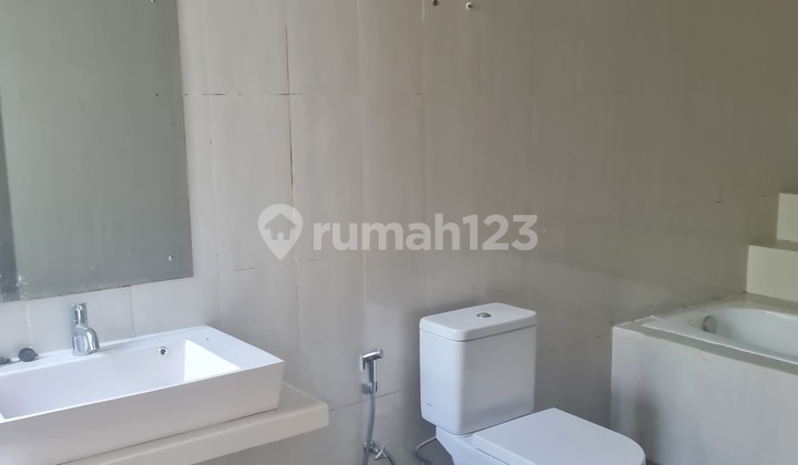 3-story house, Placidus Foresta cluster in BSD City, strategic location, negotiable price. 3-story house, Placidus Foresta cluster in BSD City, strategic location, negotiable price.