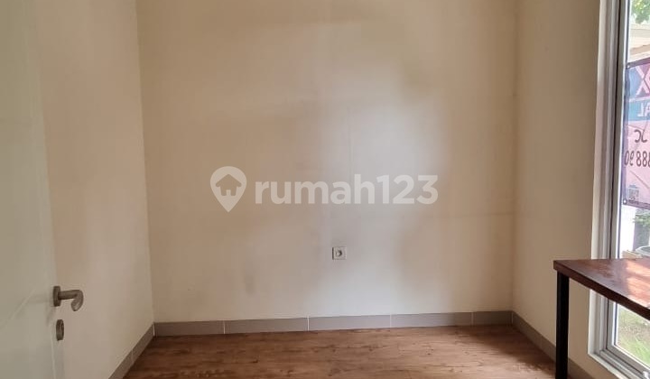 Rumah Cantik di Symphonia Gading Serpong, Harga Siap Nego  2