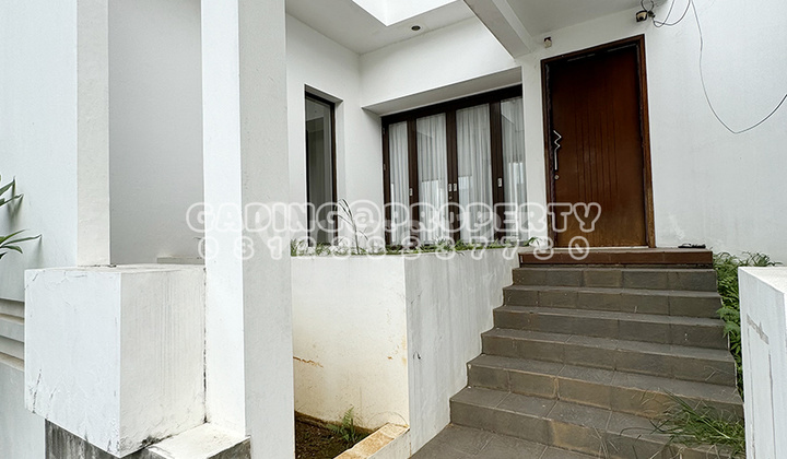 Jual Cepat. Kawasan Mewah De Park, Cluster Heliconia di Bsd. Unik. Harga Nego!